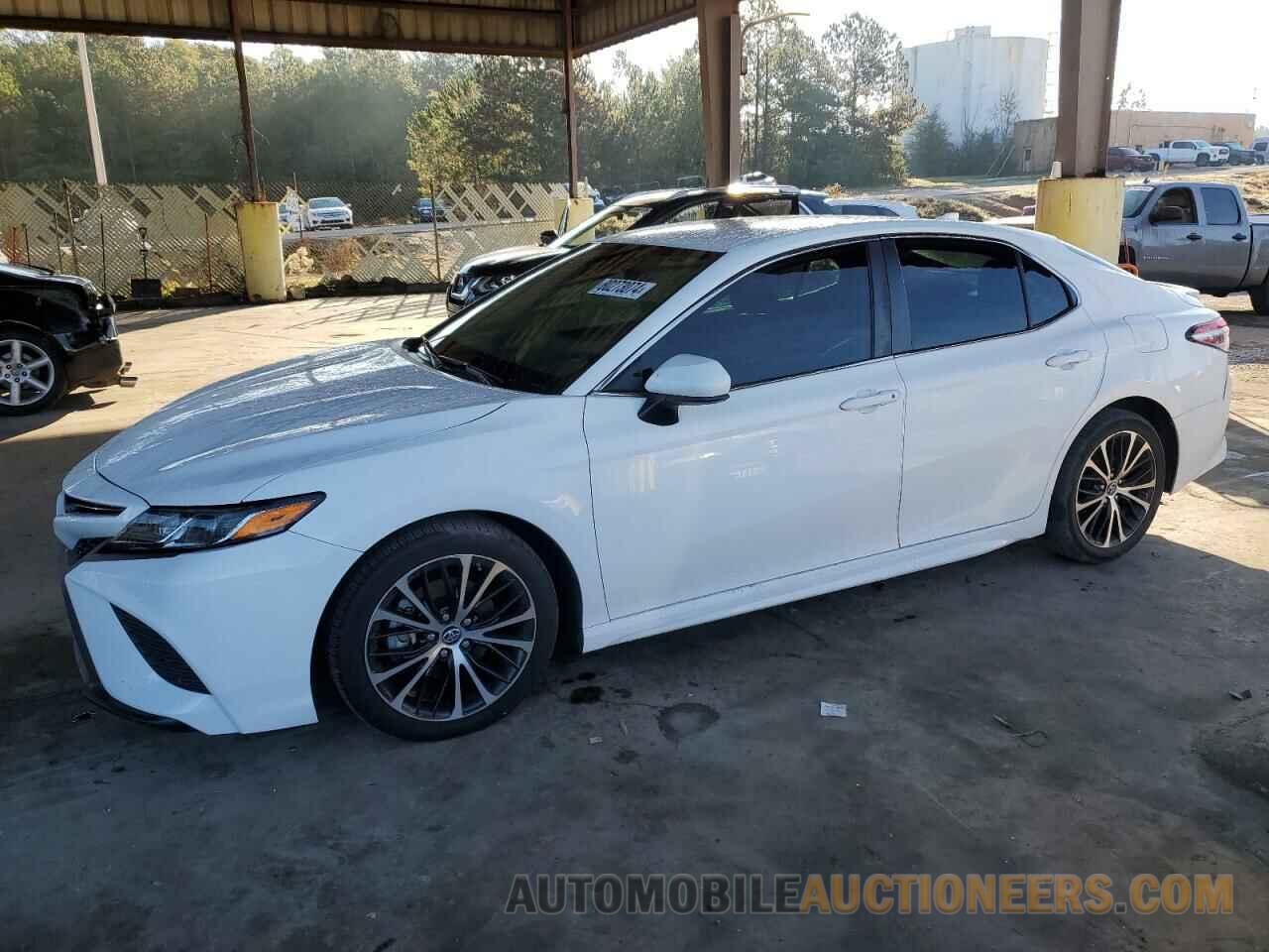 4T1B11HK8KU184452 TOYOTA CAMRY 2019