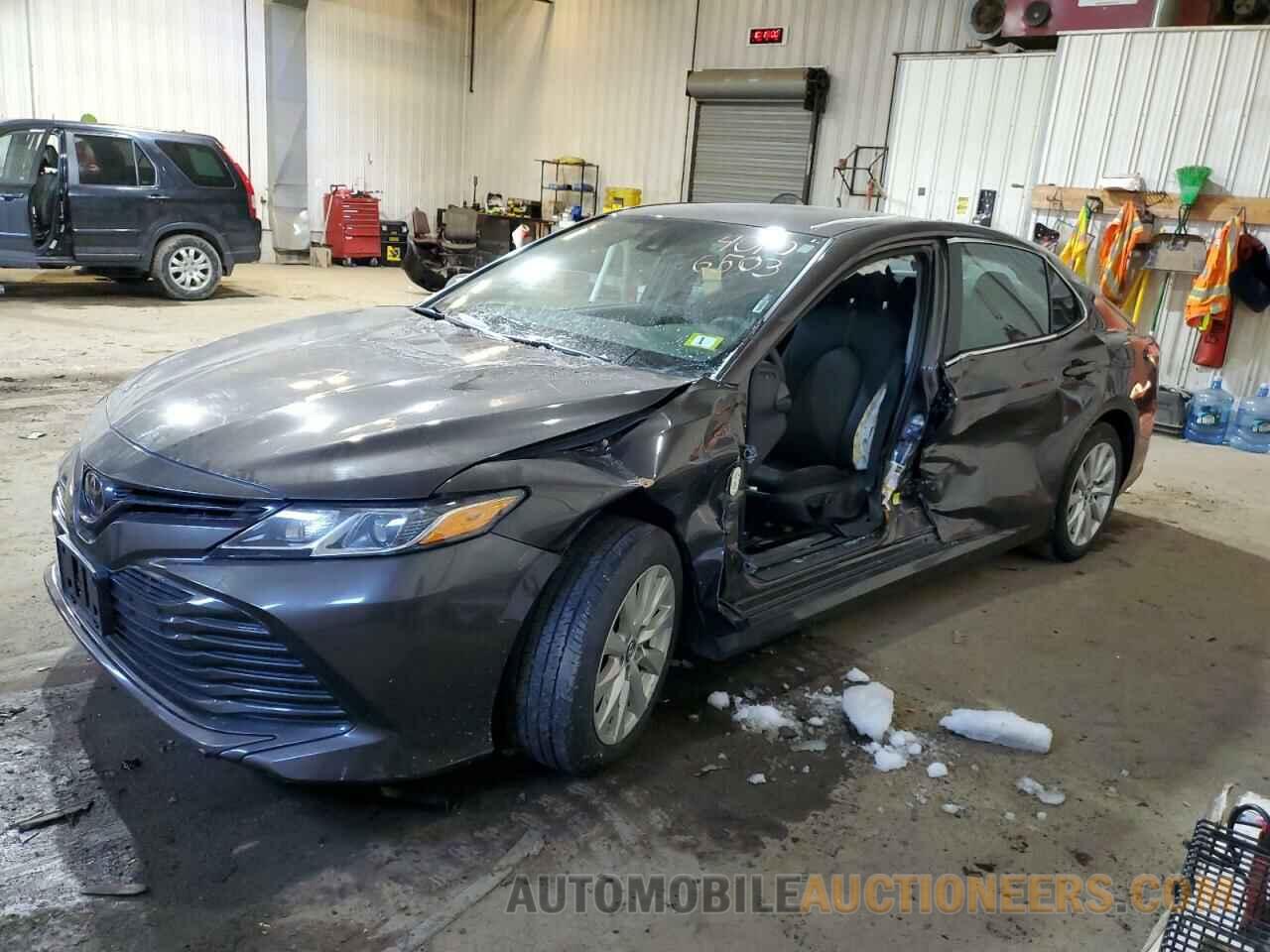 4T1B11HK8KU185889 TOYOTA CAMRY 2019