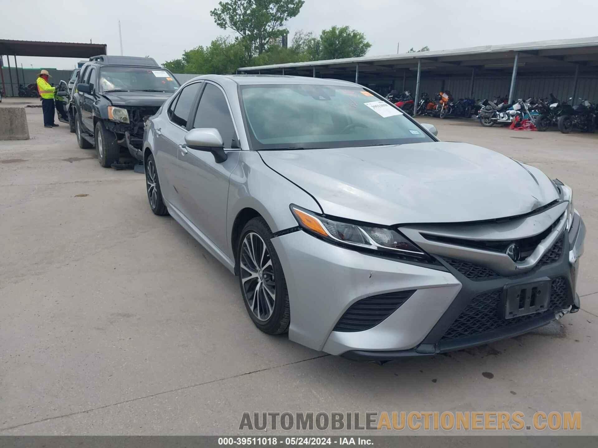 4T1B11HK8KU187464 TOYOTA CAMRY 2019