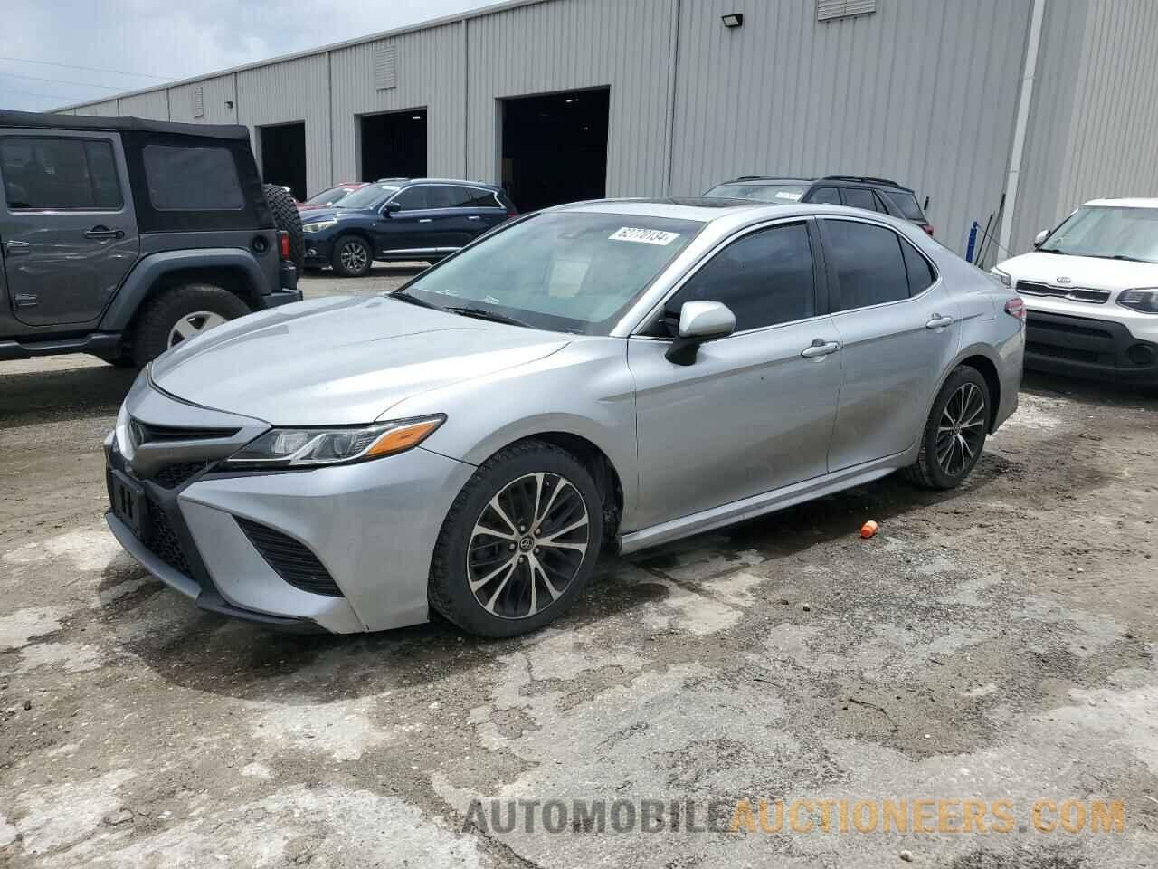 4T1B11HK8KU197556 TOYOTA CAMRY 2019