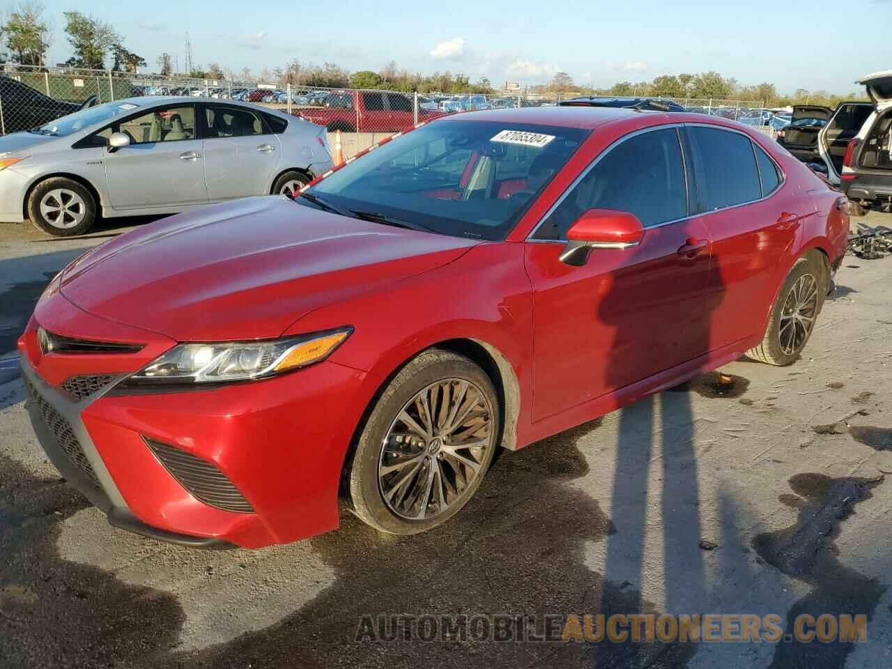 4T1B11HK8KU201654 TOYOTA CAMRY 2019