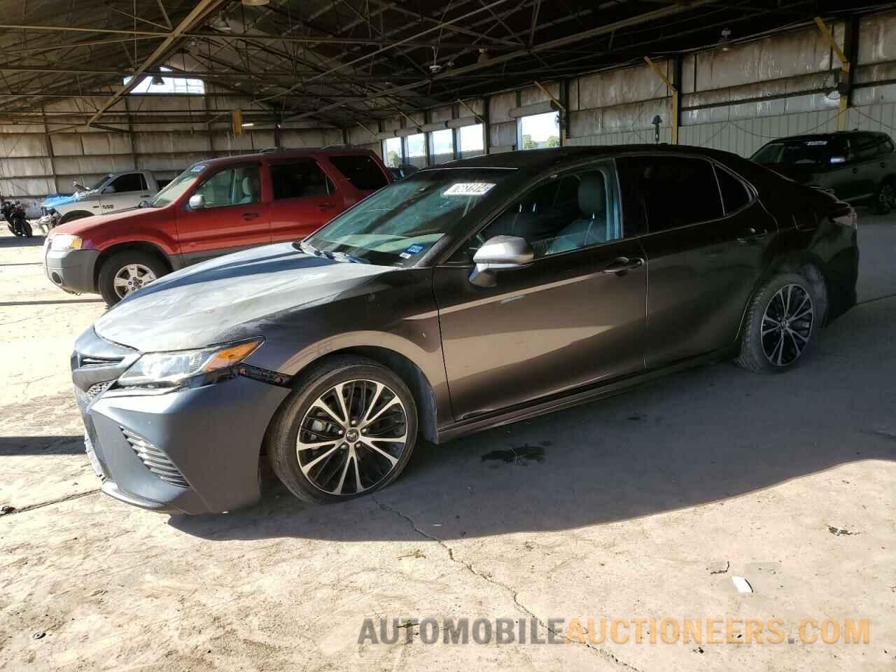 4T1B11HK8KU207552 TOYOTA CAMRY 2019