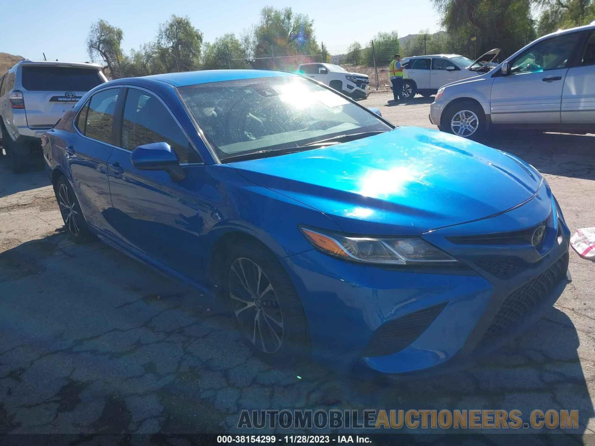 4T1B11HK8KU208118 TOYOTA CAMRY 2019