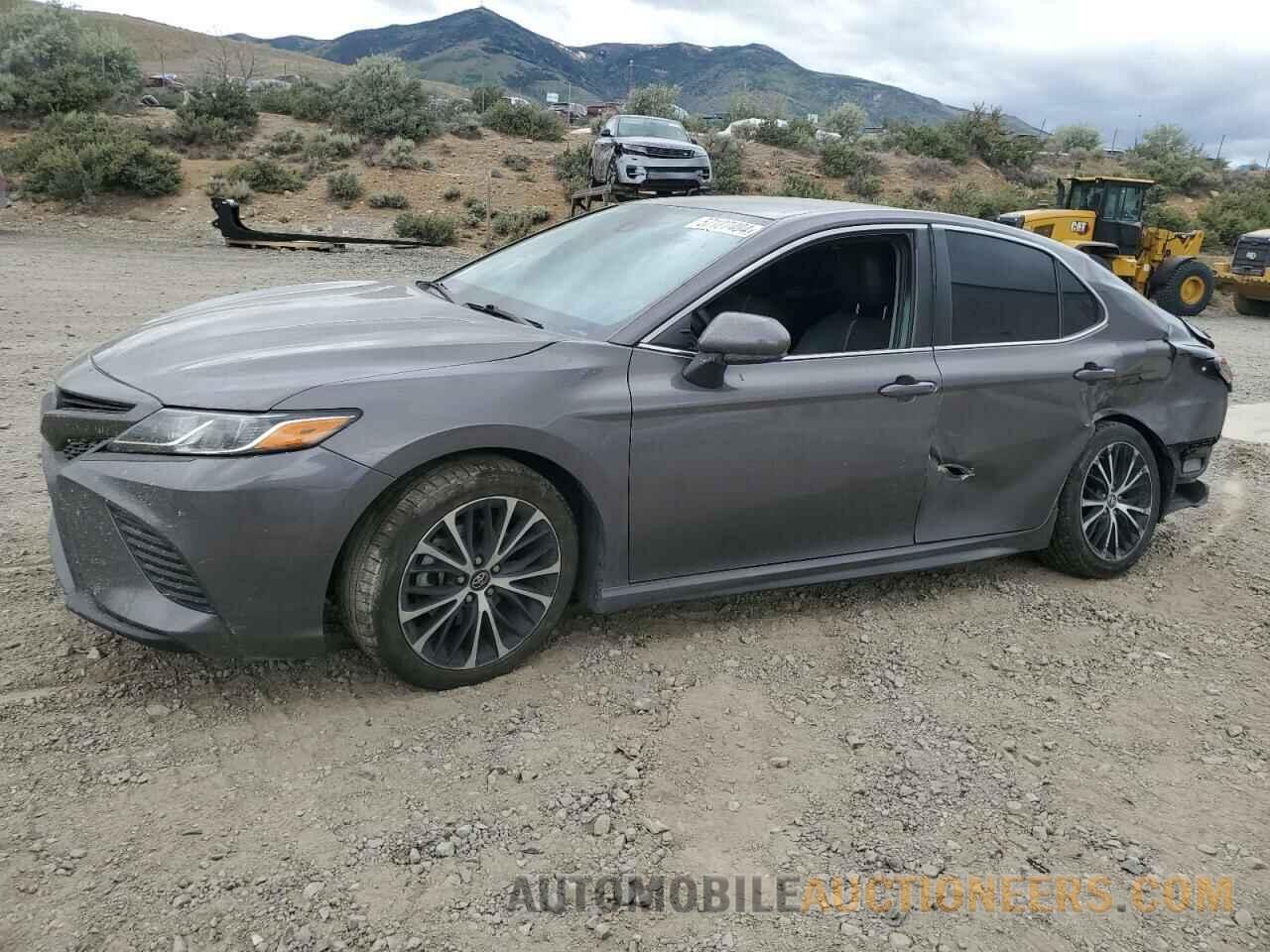 4T1B11HK8KU211018 TOYOTA CAMRY 2019