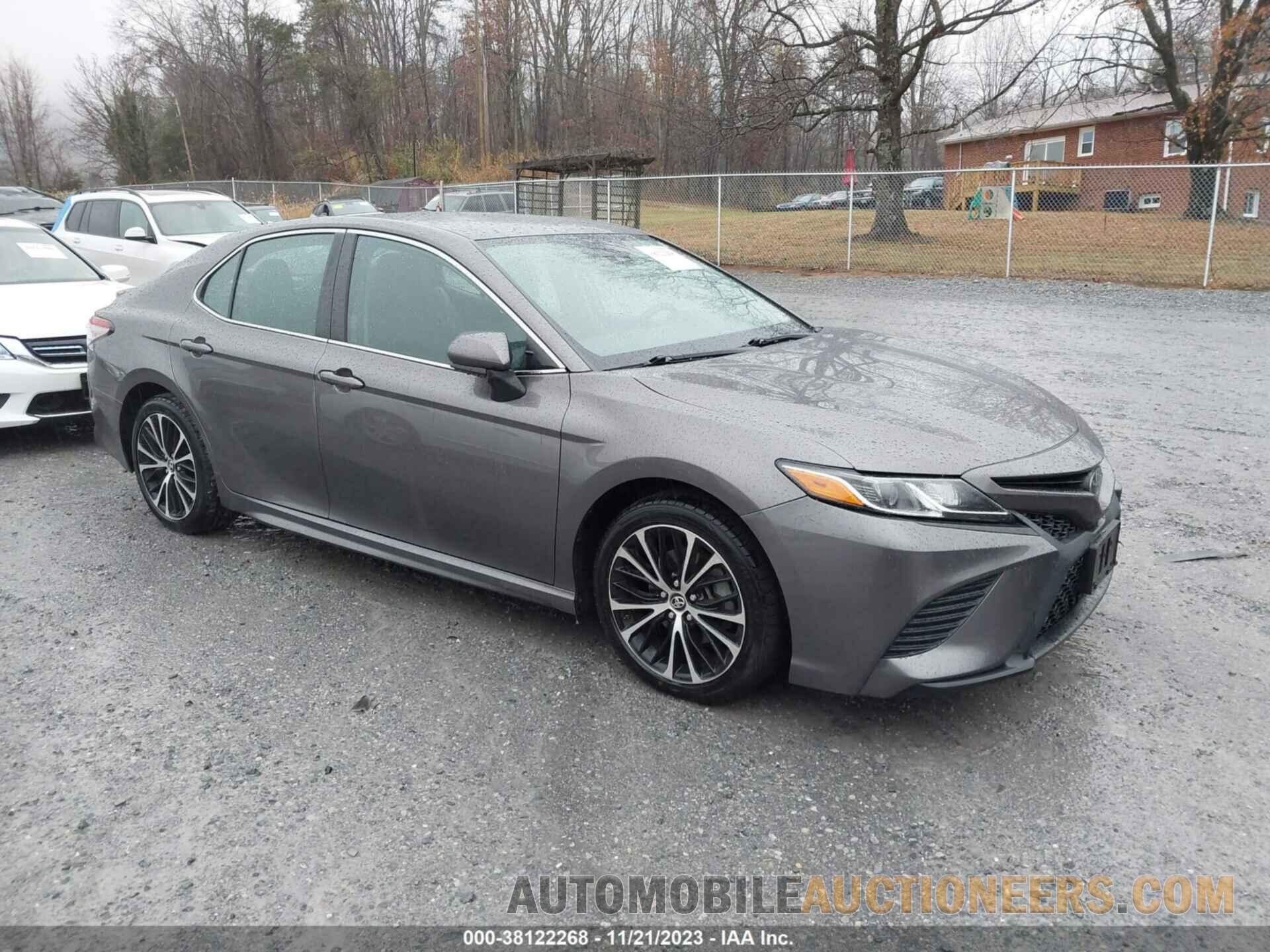 4T1B11HK8KU211617 TOYOTA CAMRY 2019