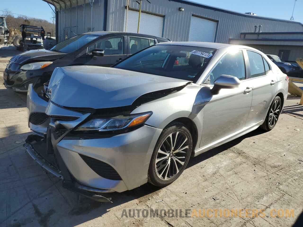 4T1B11HK8KU212282 TOYOTA CAMRY 2019