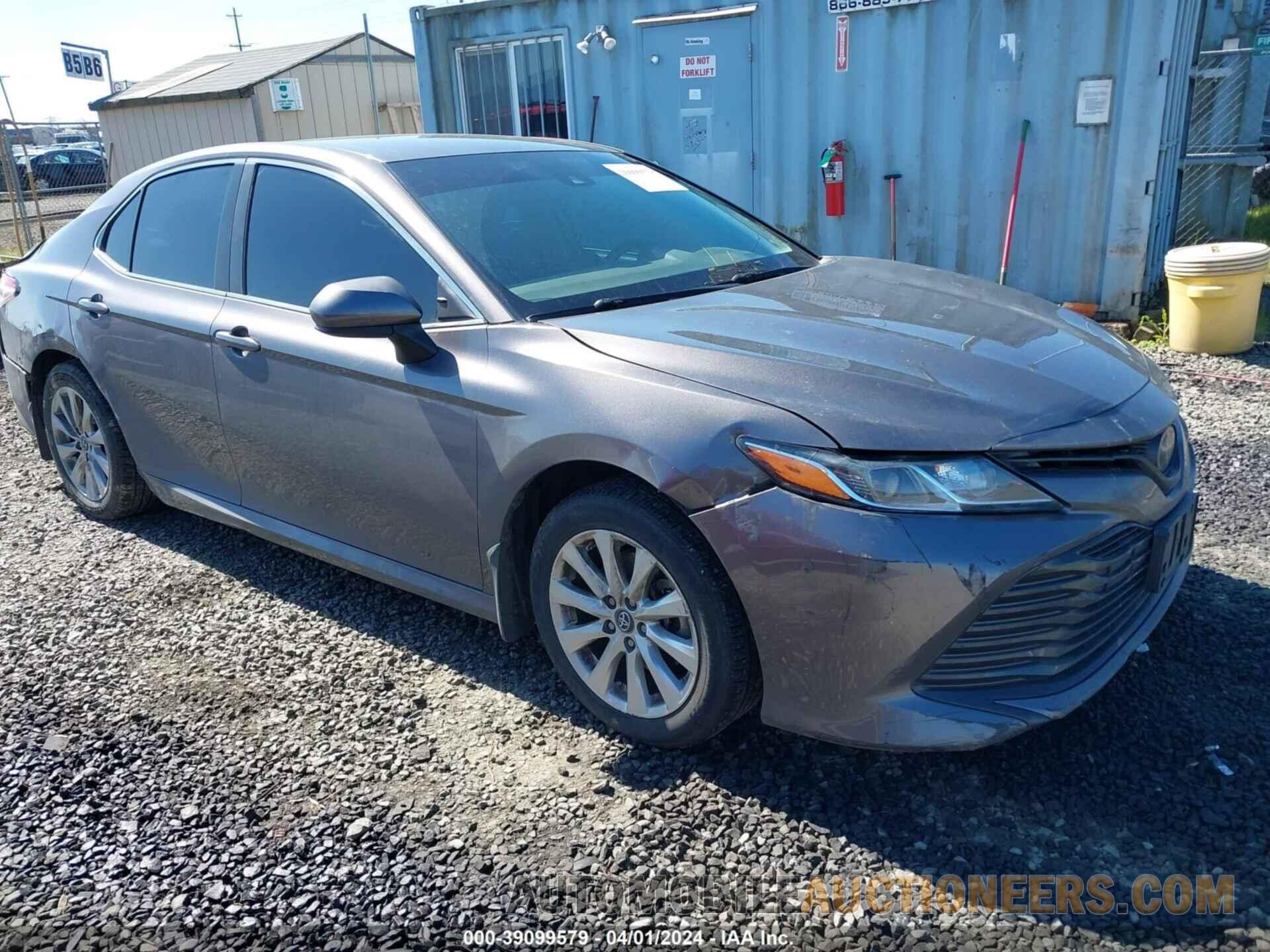 4T1B11HK8KU213447 TOYOTA CAMRY 2019