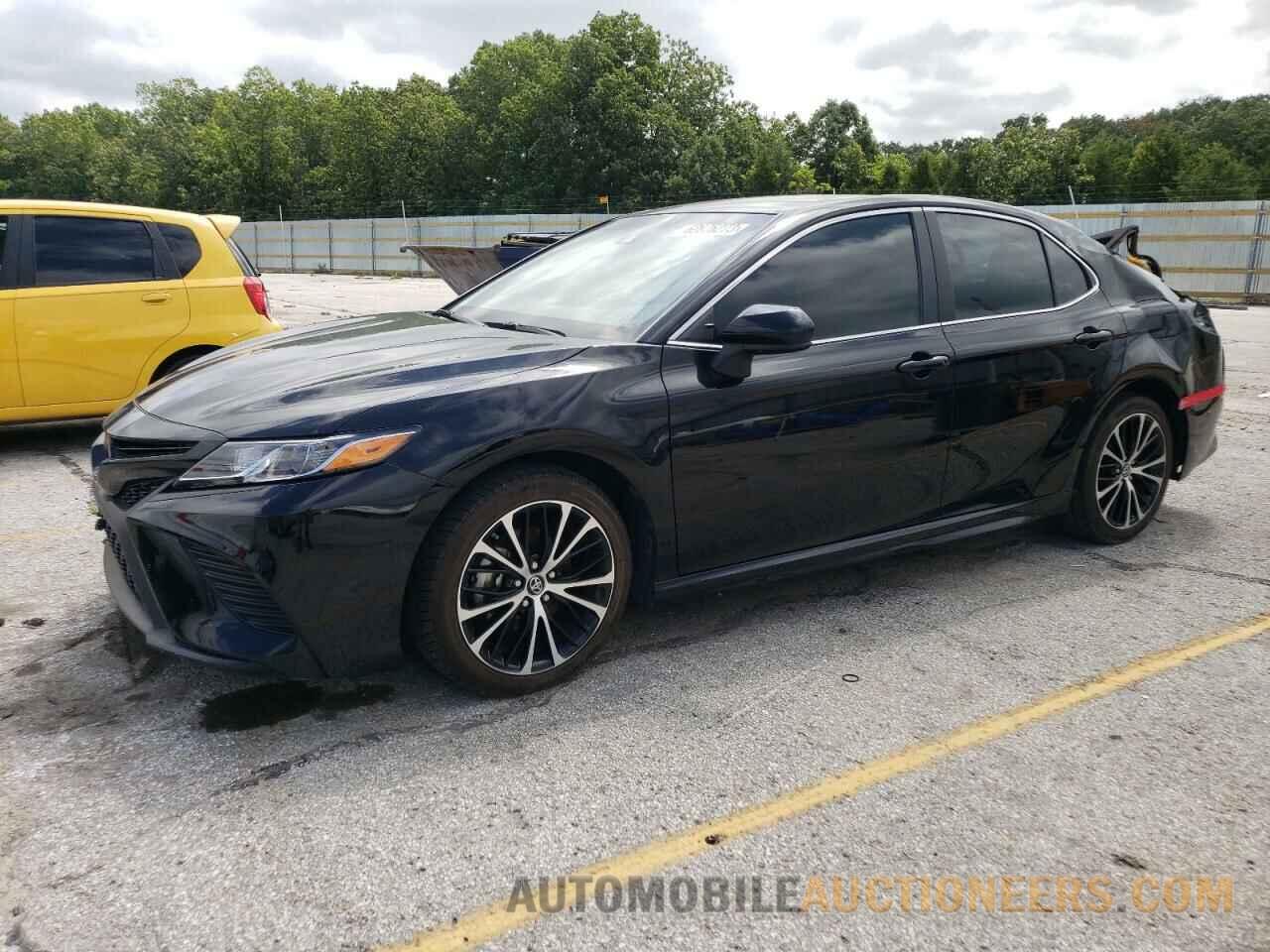 4T1B11HK8KU217305 TOYOTA CAMRY 2019