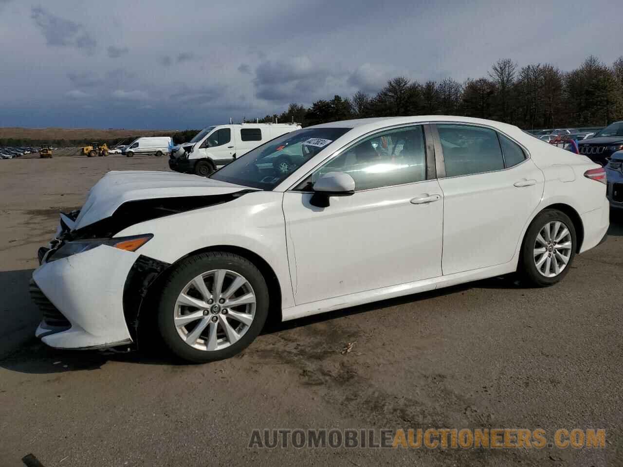 4T1B11HK8KU222715 TOYOTA CAMRY 2019