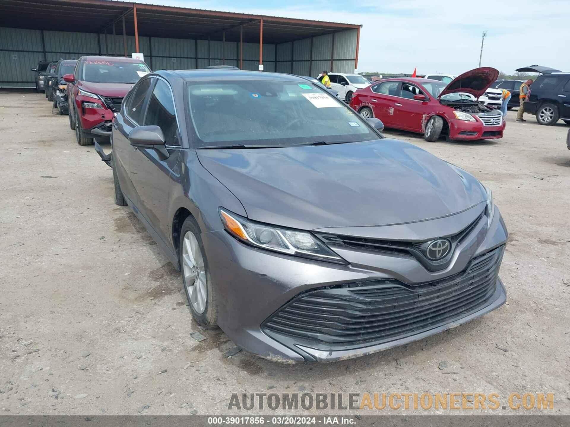 4T1B11HK8KU231396 TOYOTA CAMRY 2019