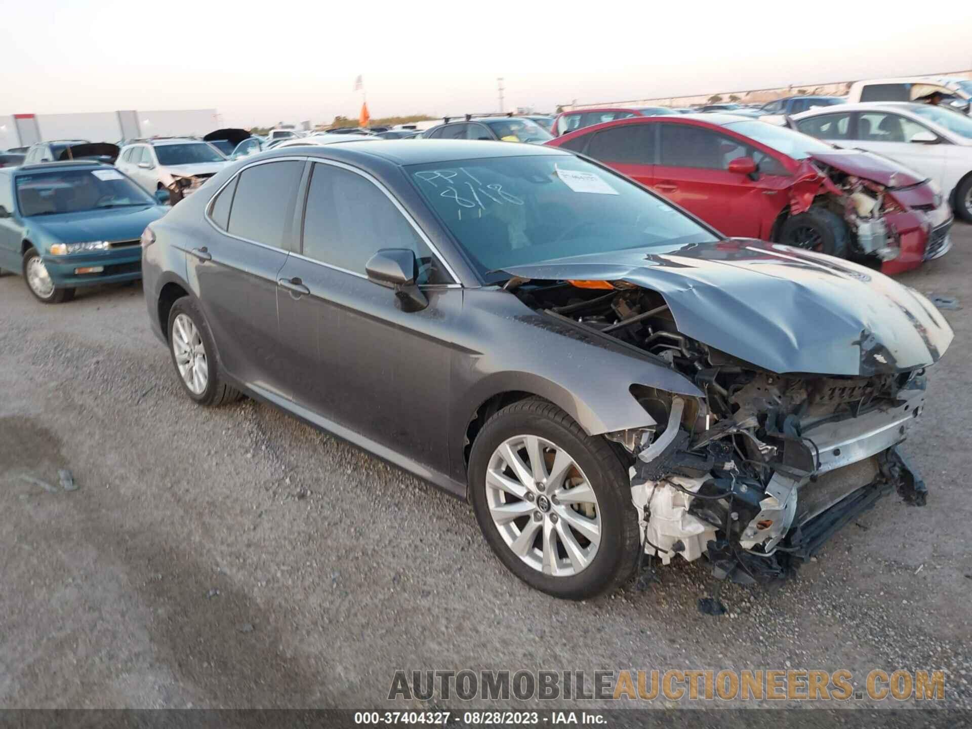 4T1B11HK8KU231673 TOYOTA CAMRY 2019