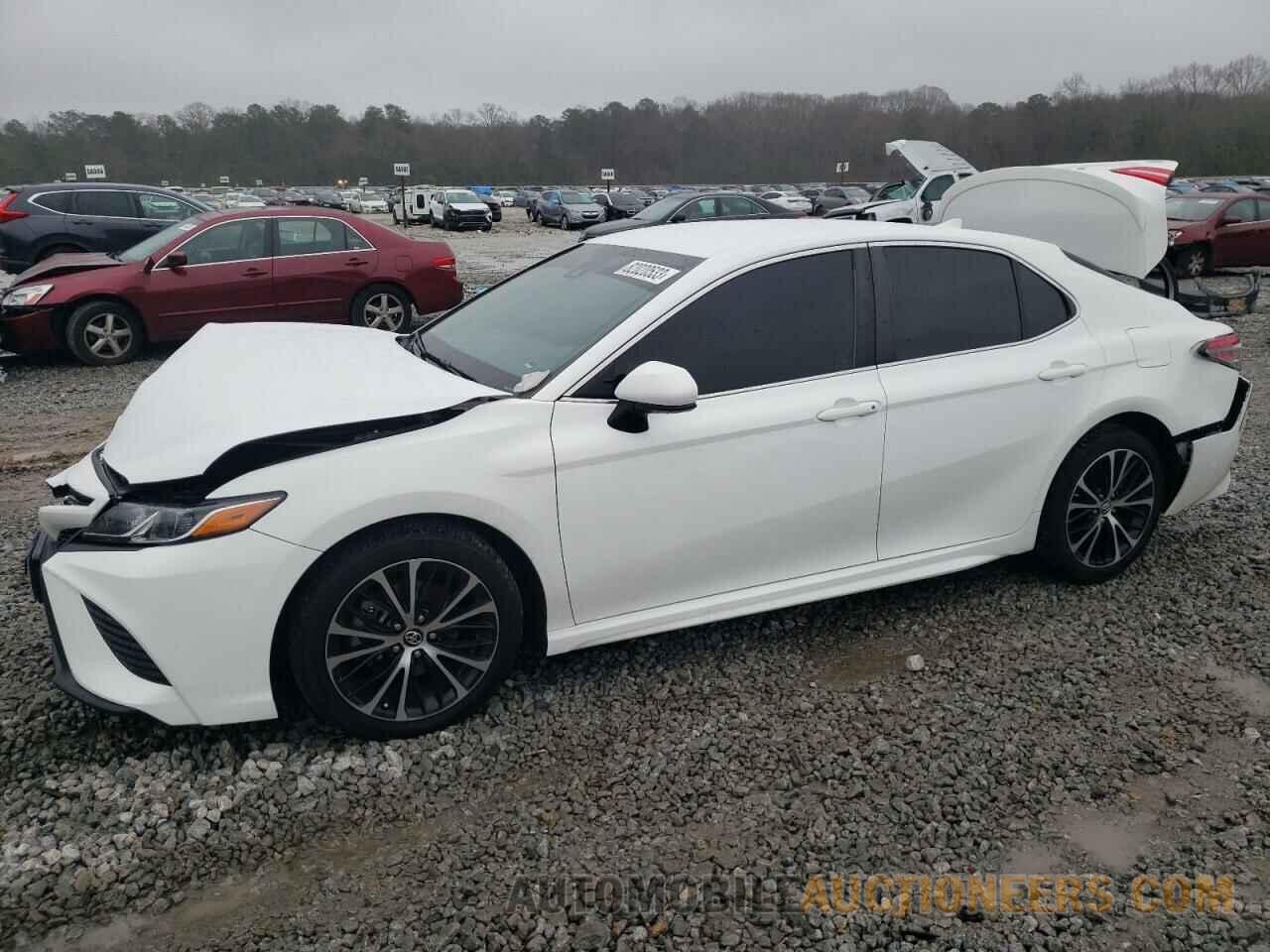 4T1B11HK8KU232709 TOYOTA CAMRY 2019