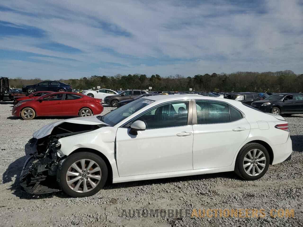 4T1B11HK8KU232838 TOYOTA CAMRY 2019