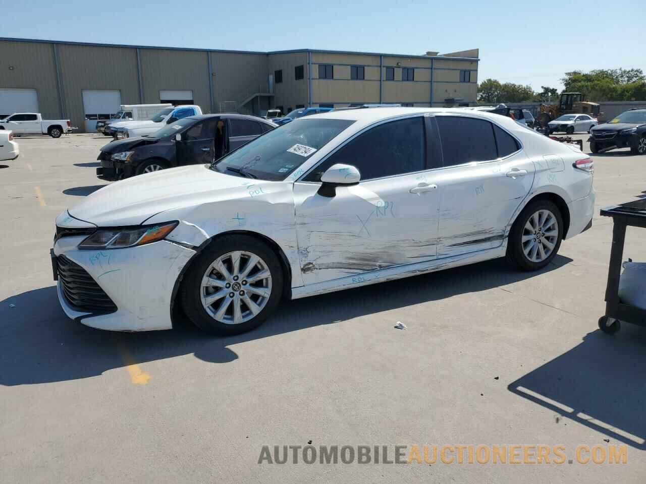 4T1B11HK8KU238901 TOYOTA CAMRY 2019