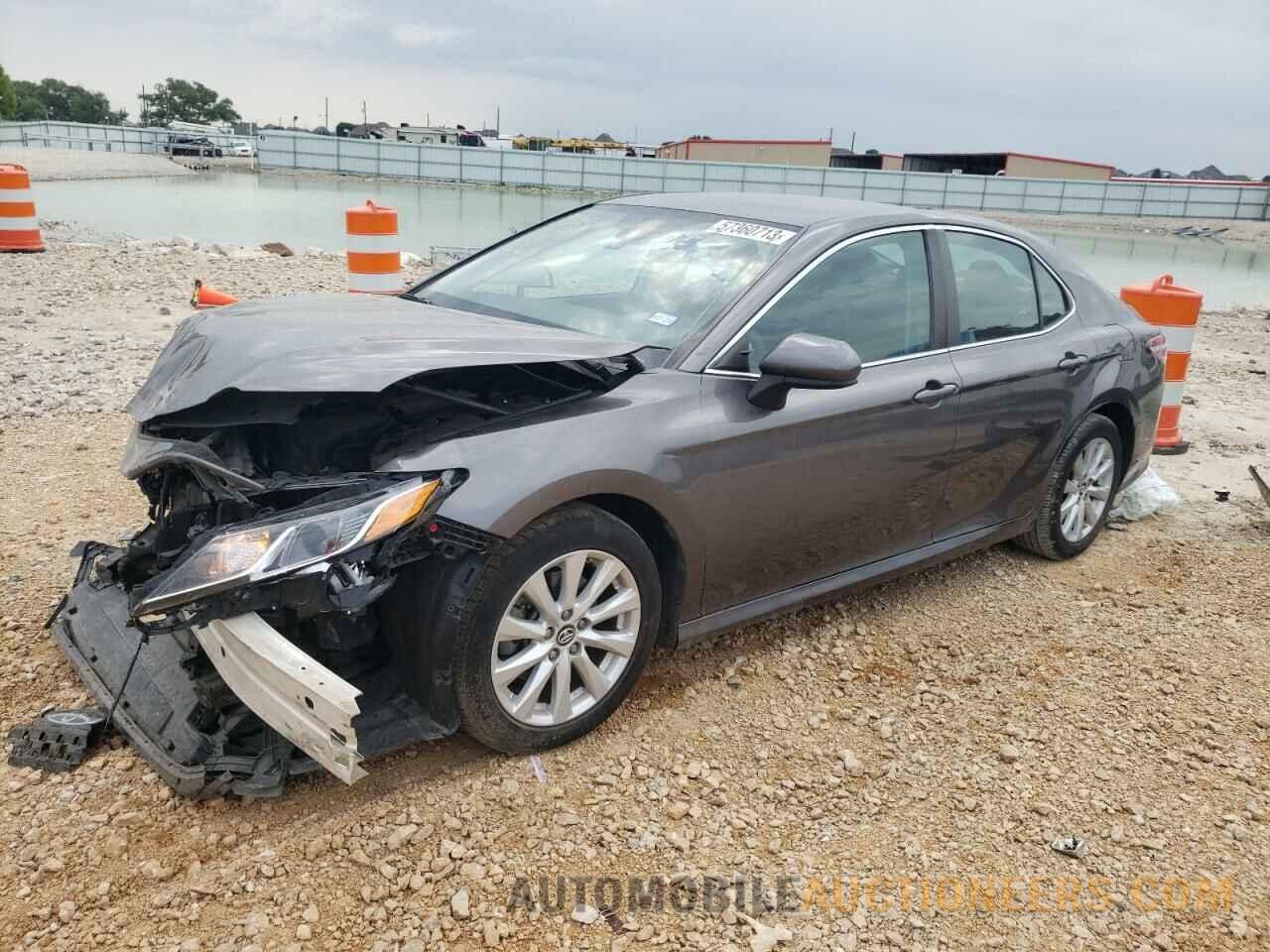 4T1B11HK8KU241796 TOYOTA CAMRY 2019