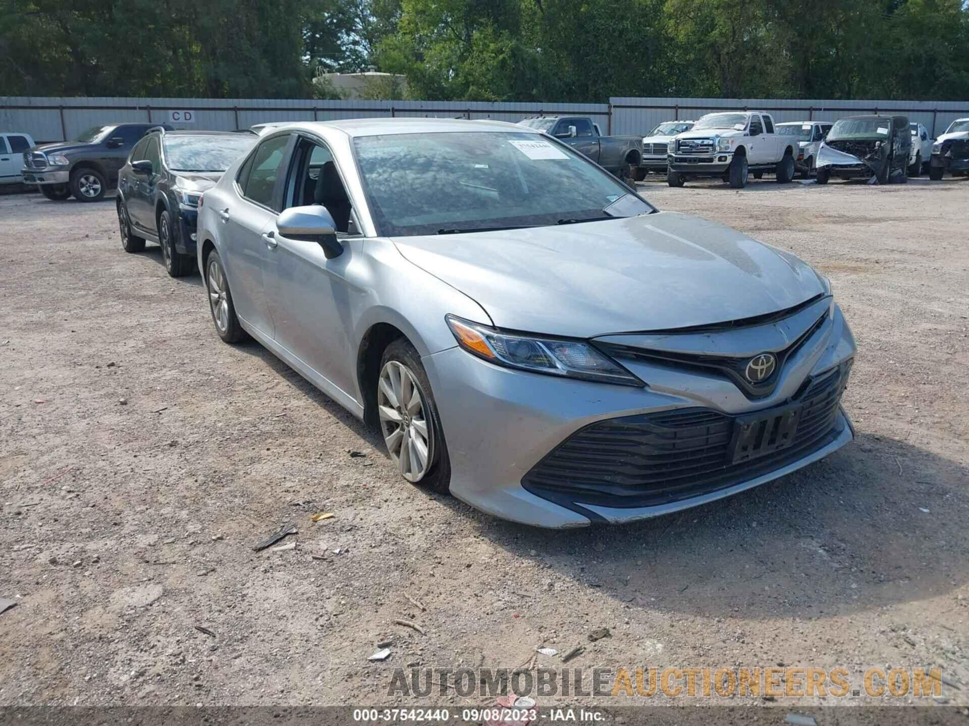 4T1B11HK8KU242365 TOYOTA CAMRY 2019