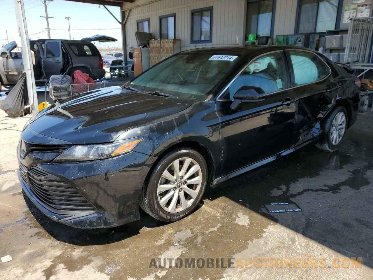 4T1B11HK8KU243077 TOYOTA CAMRY 2019