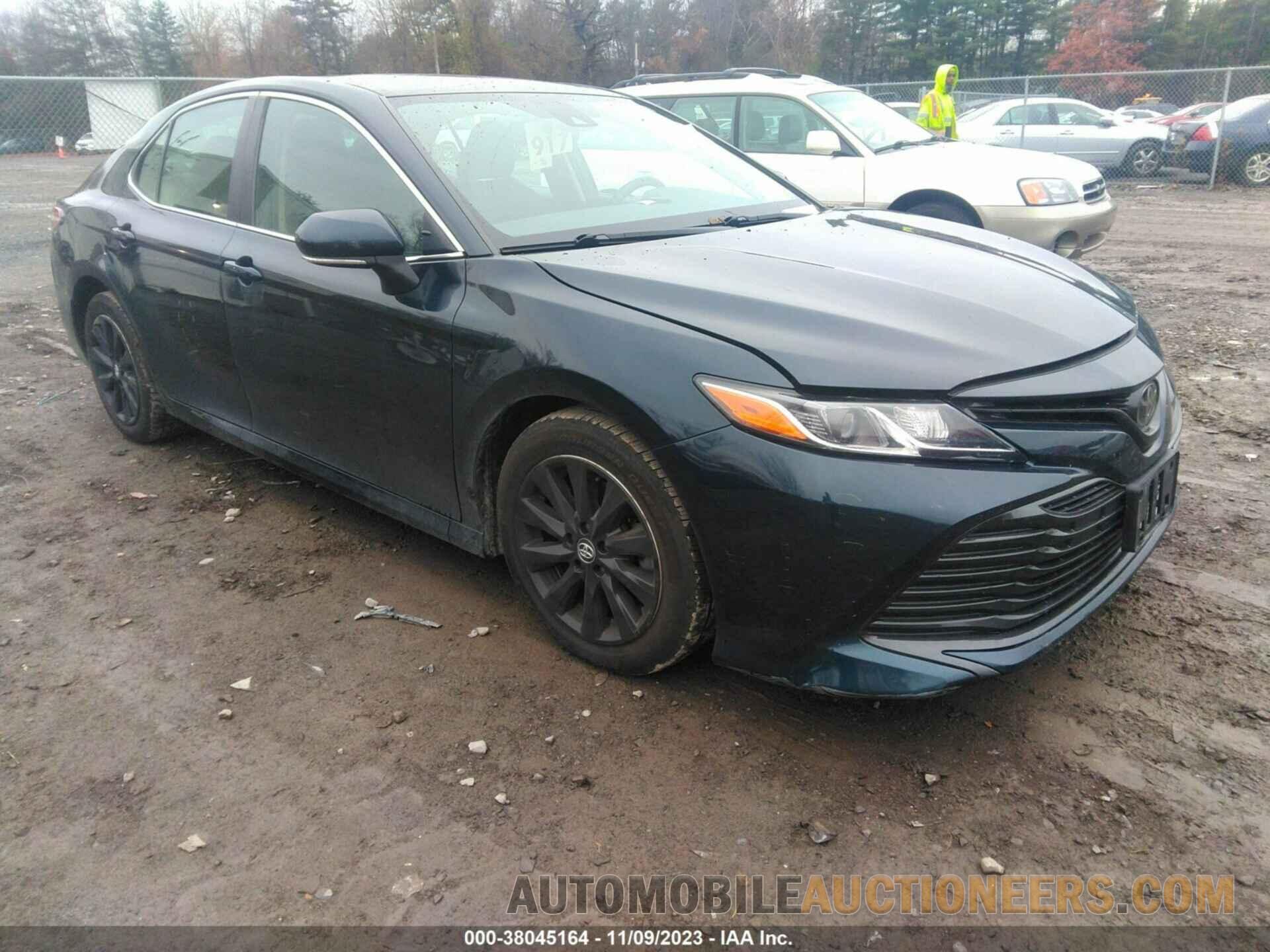 4T1B11HK8KU249106 TOYOTA CAMRY 2019