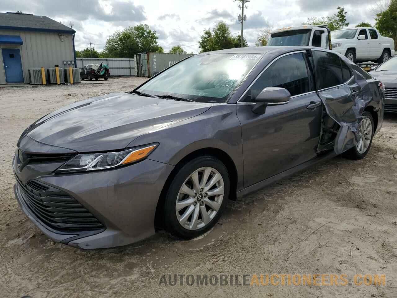 4T1B11HK8KU251132 TOYOTA CAMRY 2019