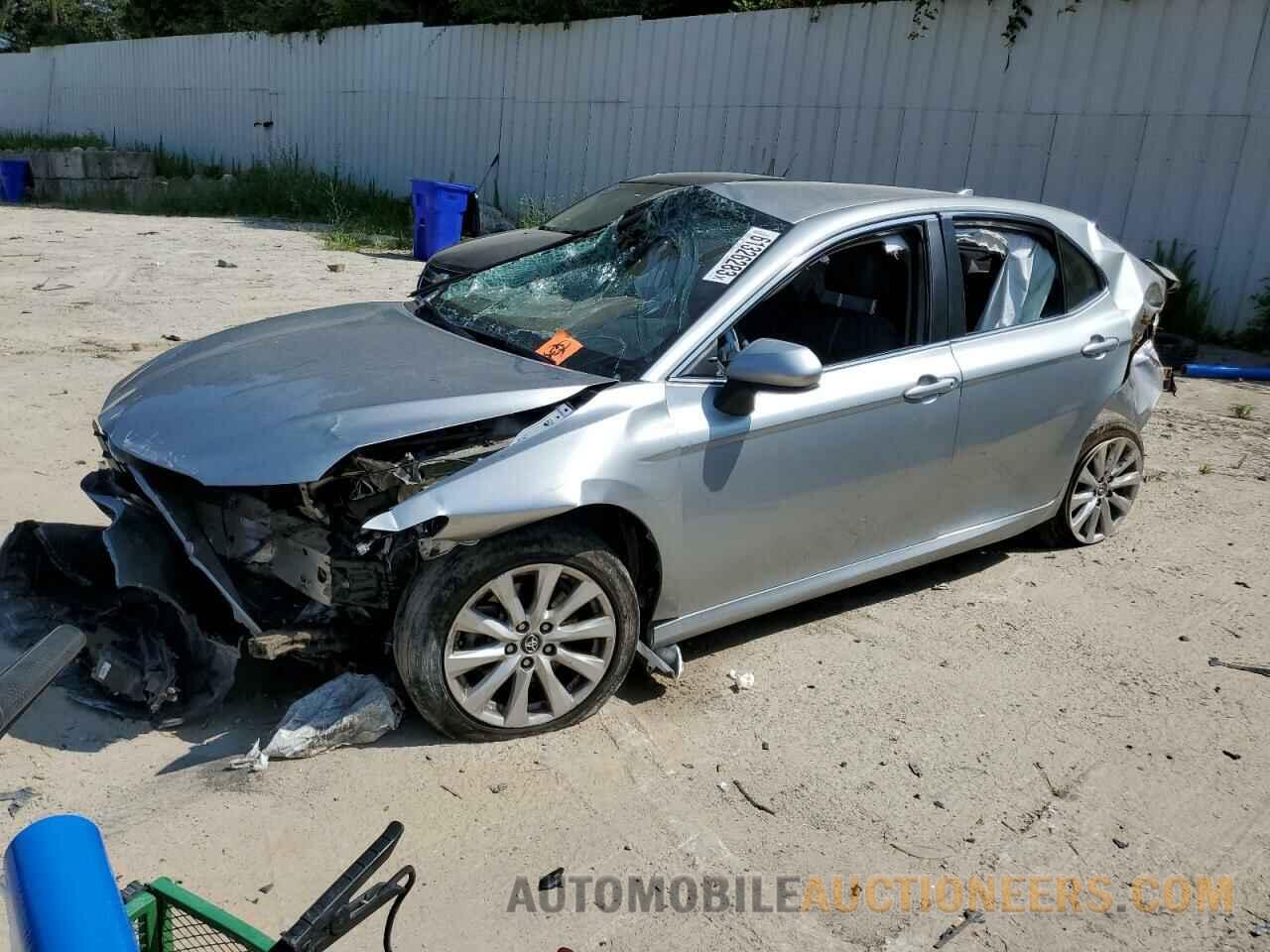 4T1B11HK8KU256105 TOYOTA CAMRY 2019