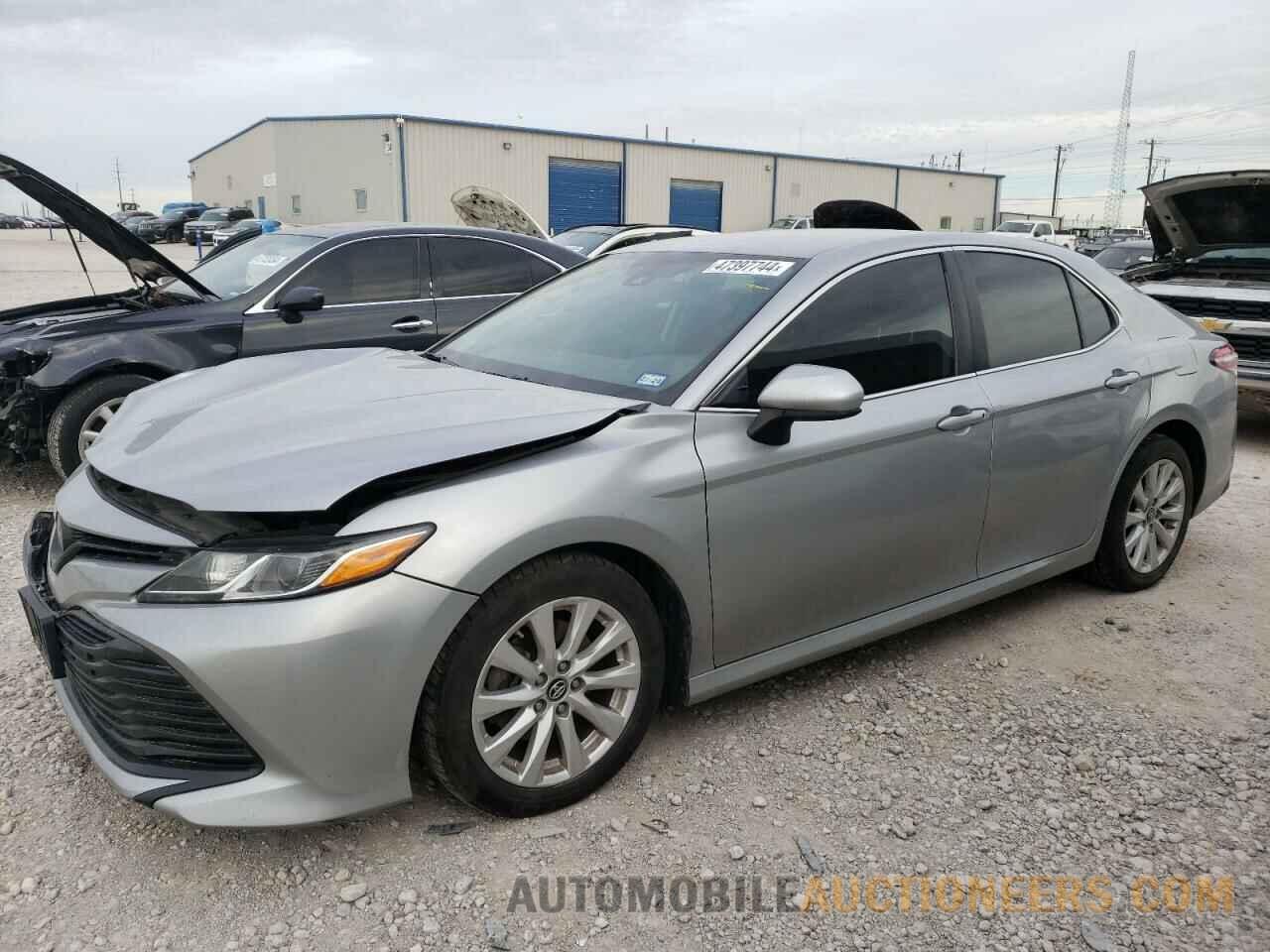 4T1B11HK8KU258923 TOYOTA CAMRY 2019