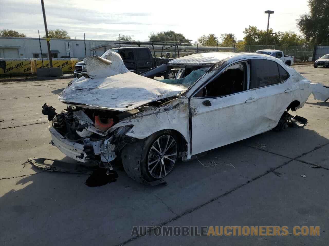 4T1B11HK8KU268206 TOYOTA CAMRY 2019