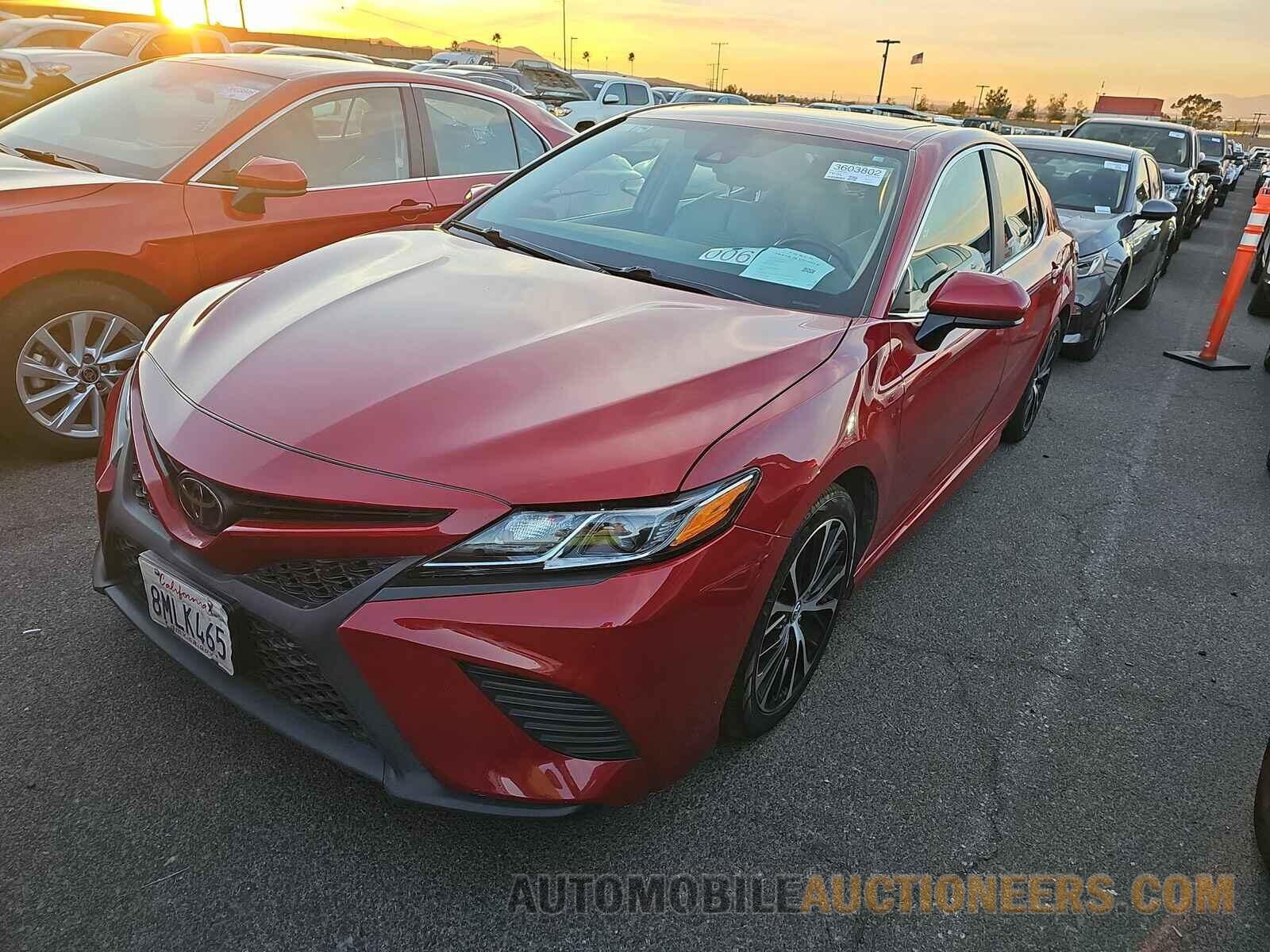 4T1B11HK8KU288195 Toyota Camry 2019