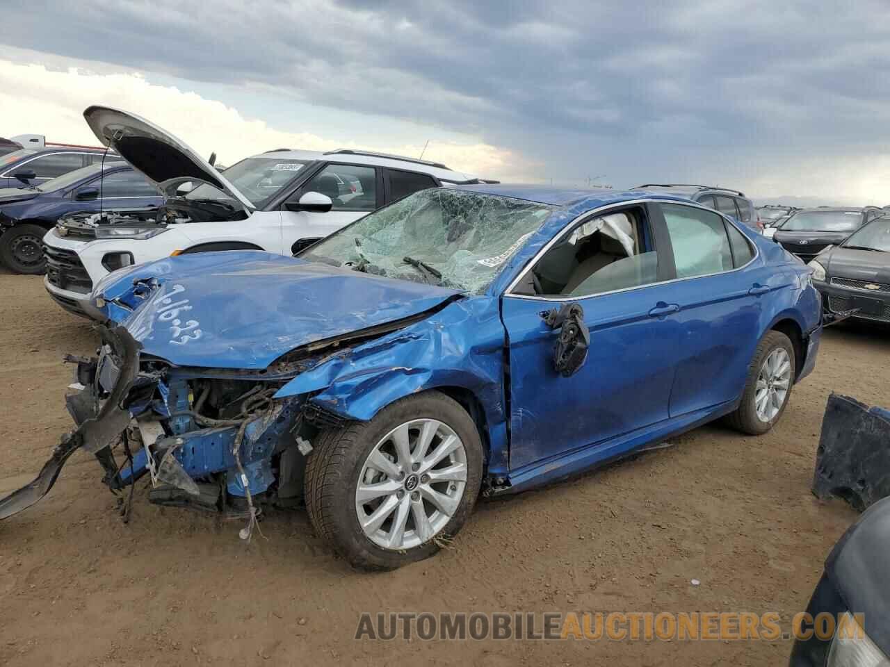 4T1B11HK8KU293221 TOYOTA CAMRY 2019