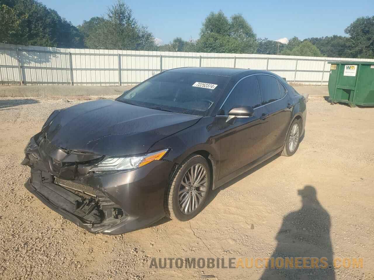 4T1B11HK8KU296426 TOYOTA CAMRY 2019