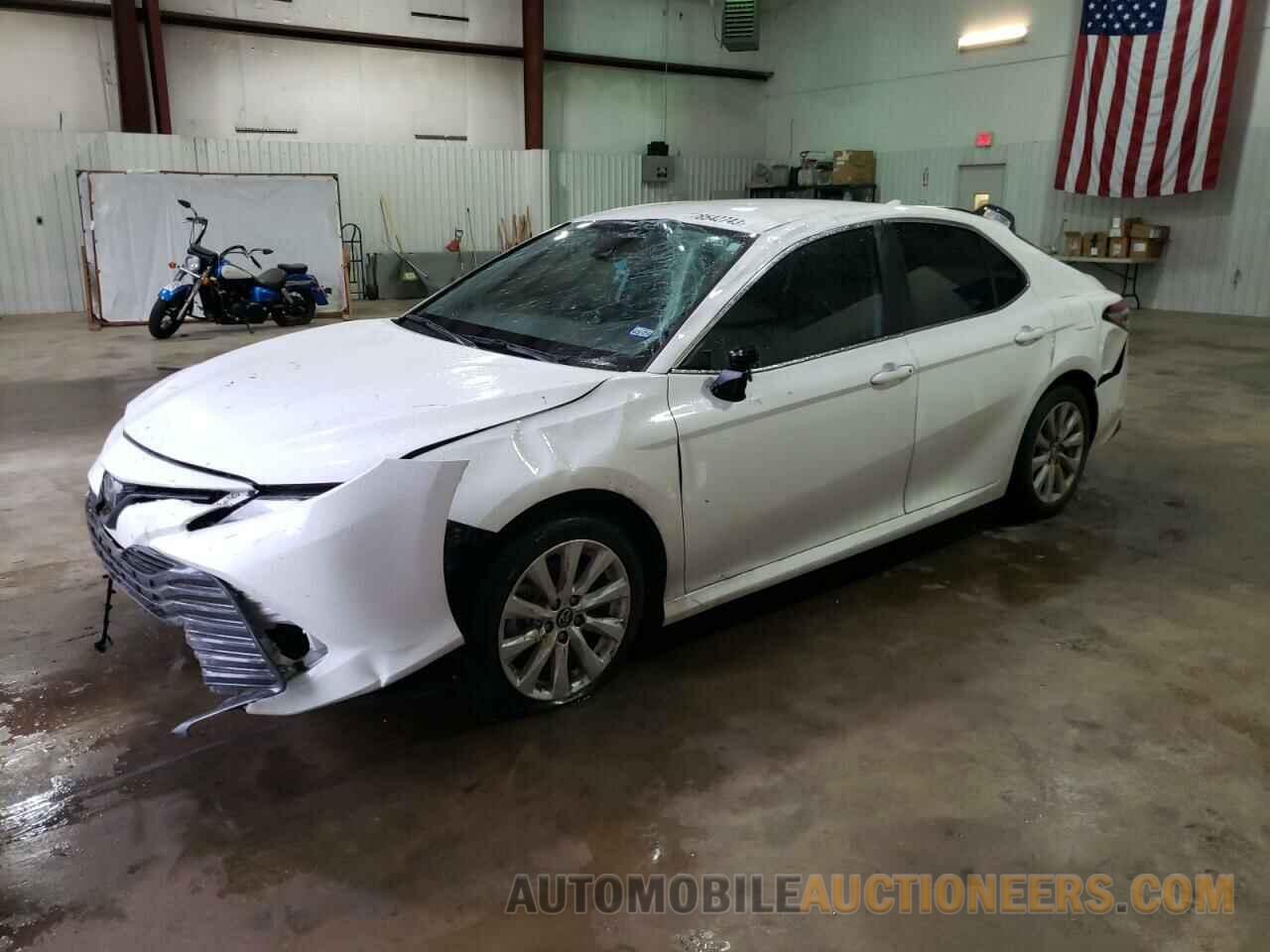 4T1B11HK8KU680674 TOYOTA CAMRY 2019