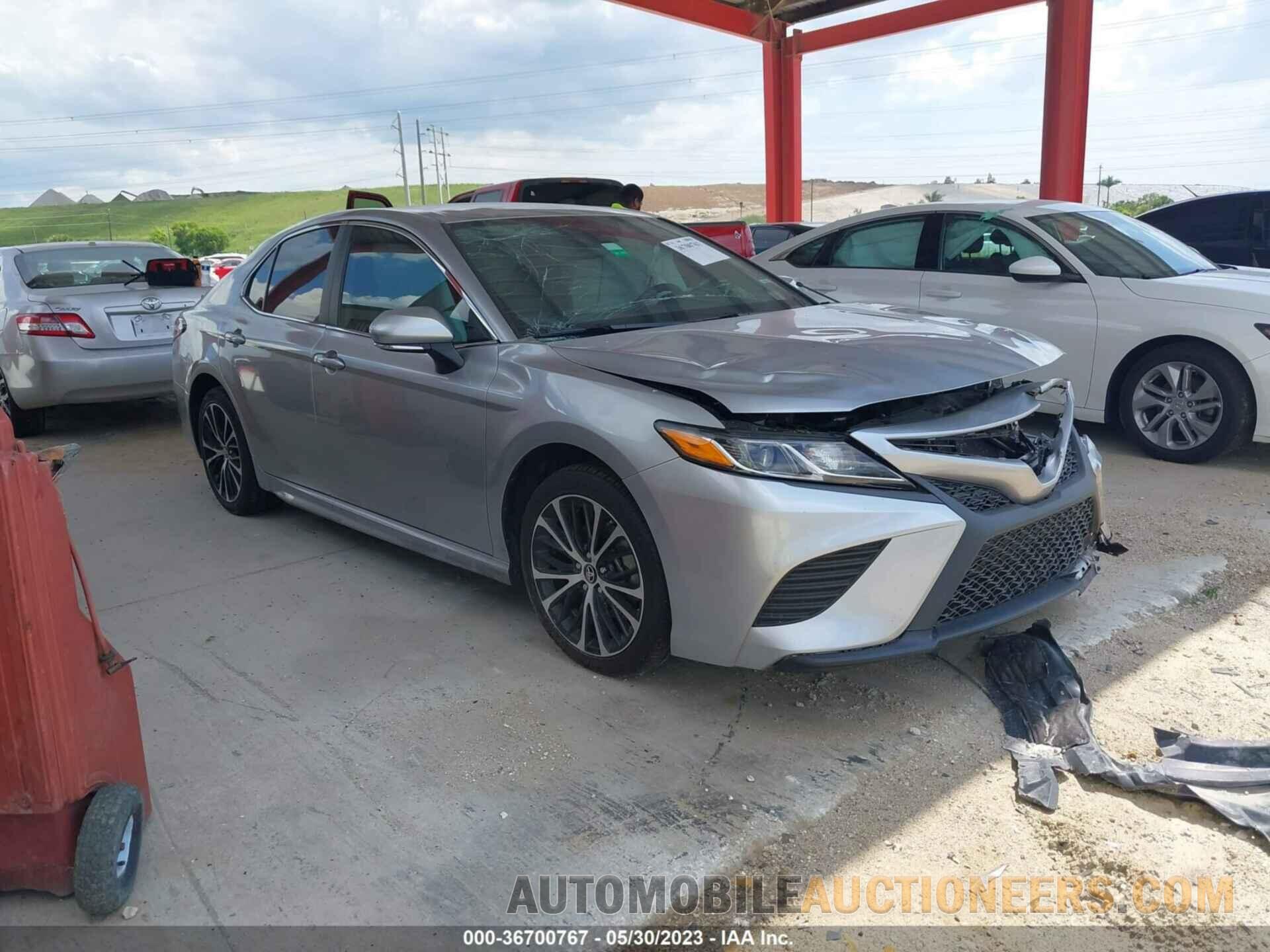 4T1B11HK8KU682425 TOYOTA CAMRY 2019