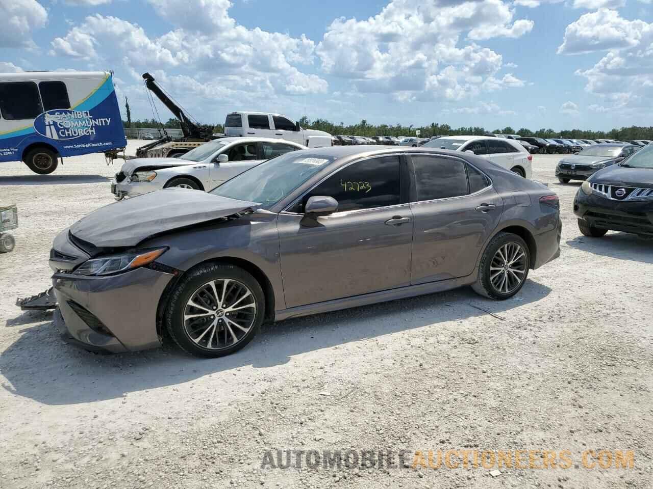 4T1B11HK8KU683199 TOYOTA CAMRY 2019