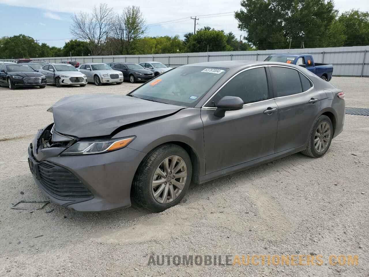 4T1B11HK8KU696261 TOYOTA CAMRY 2019