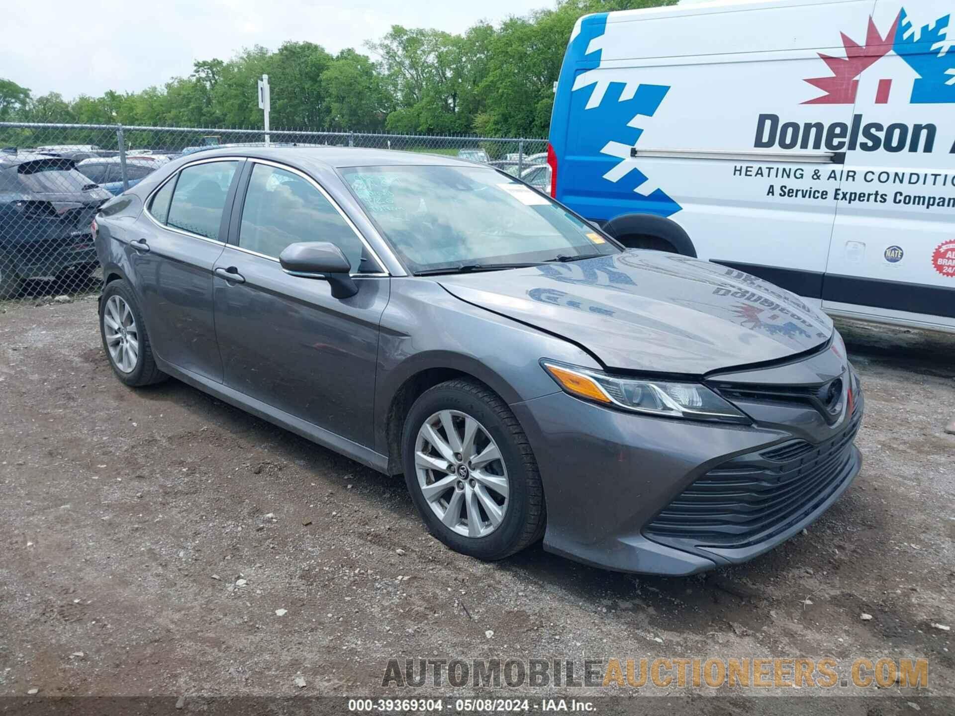 4T1B11HK8KU701555 TOYOTA CAMRY 2019