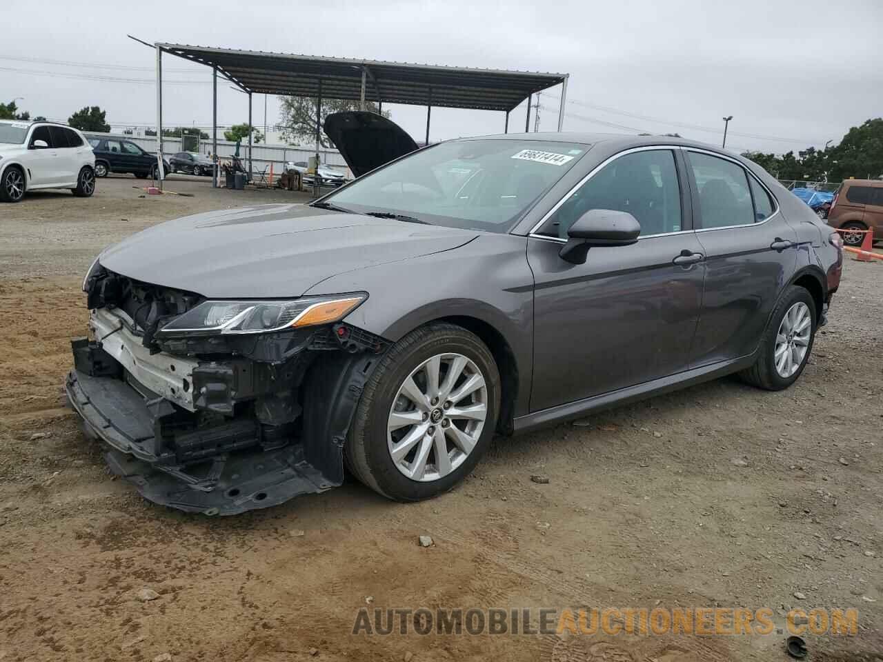 4T1B11HK8KU709087 TOYOTA CAMRY 2019