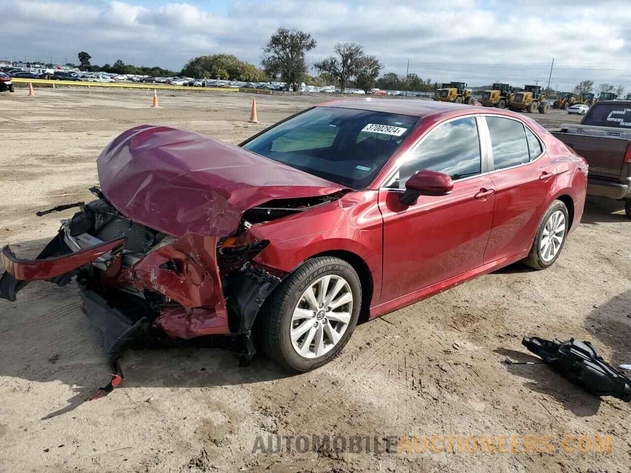 4T1B11HK8KU712801 TOYOTA CAMRY 2019