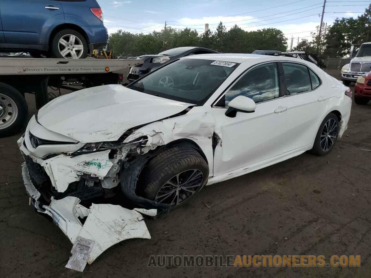 4T1B11HK8KU723135 TOYOTA CAMRY 2019