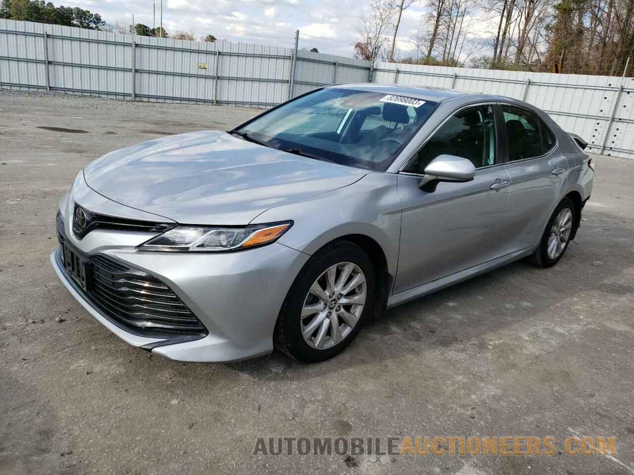 4T1B11HK8KU724379 TOYOTA CAMRY 2019