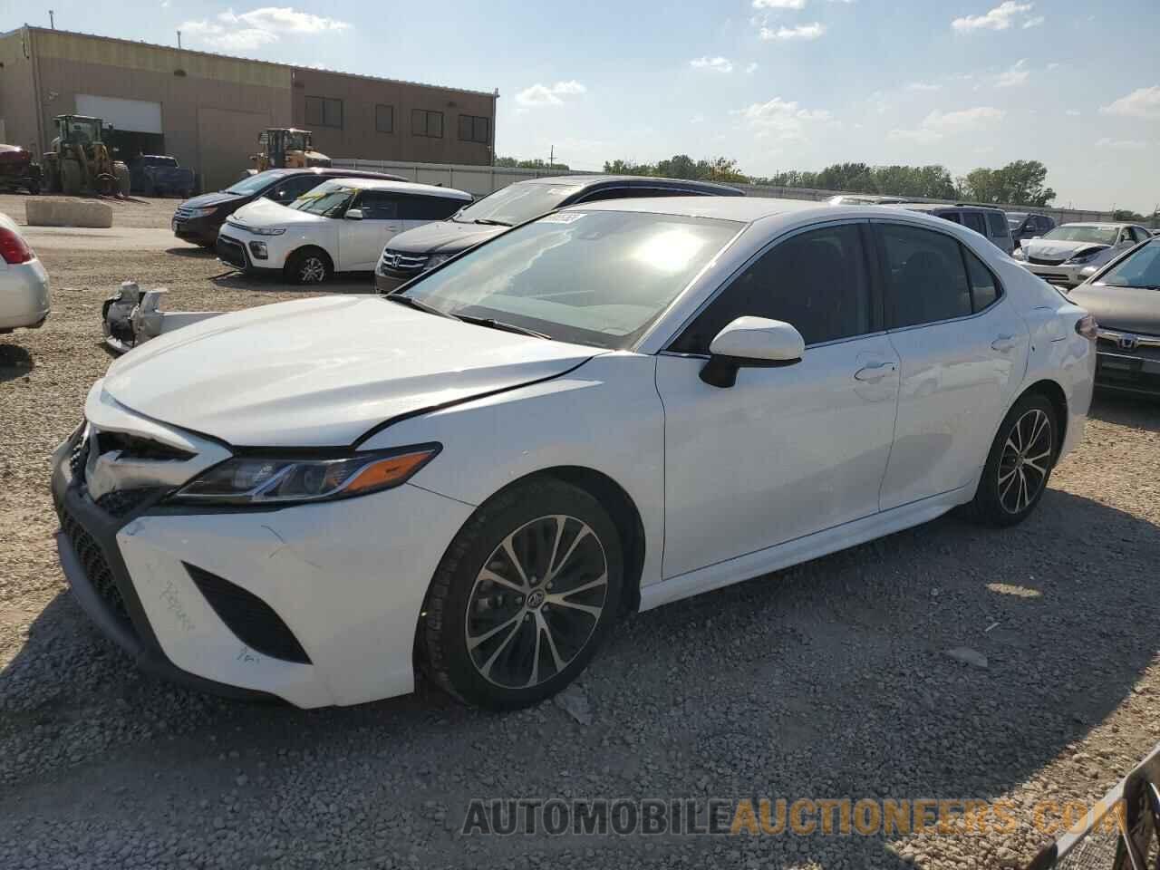 4T1B11HK8KU734989 TOYOTA CAMRY 2019