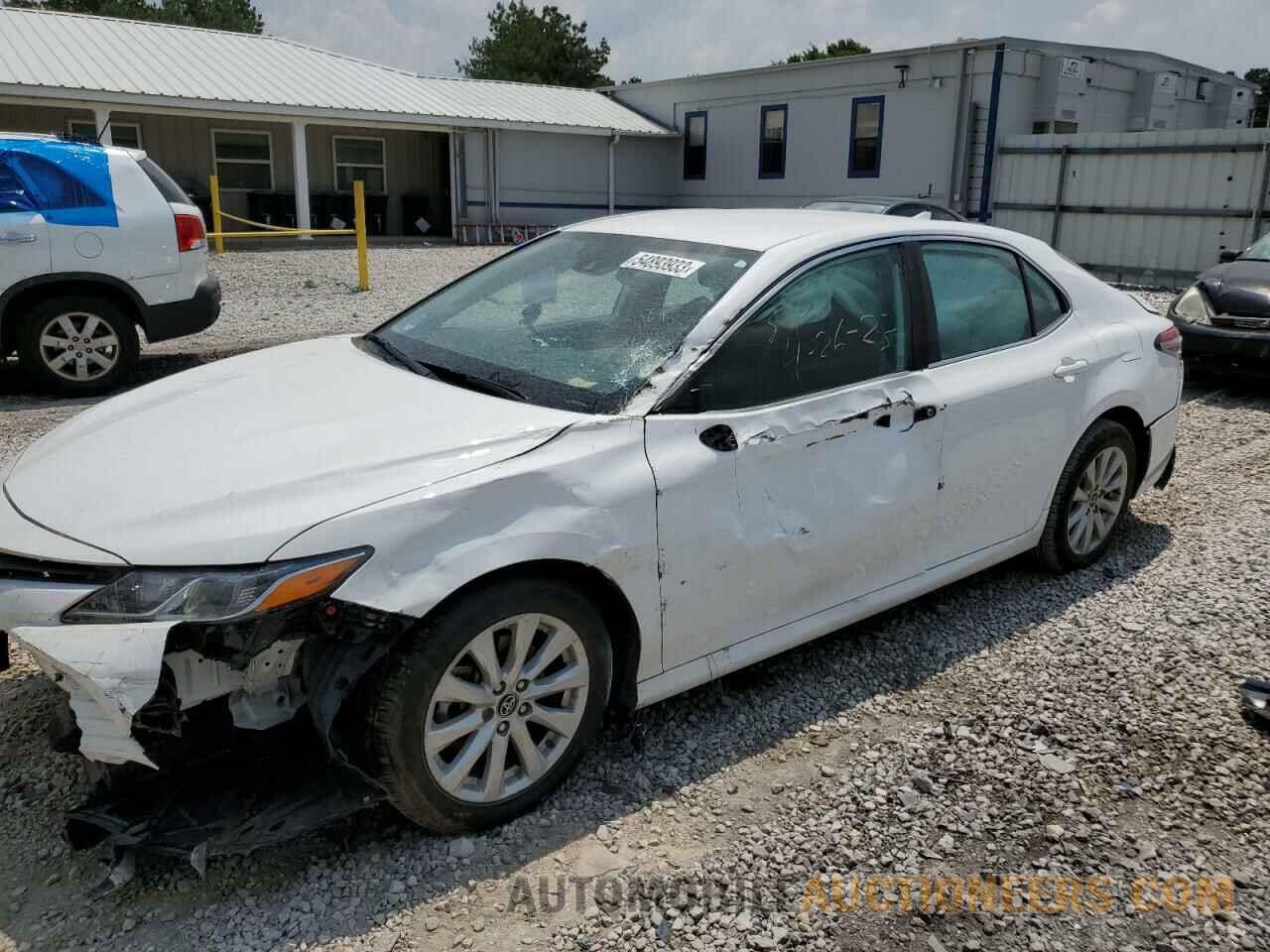 4T1B11HK8KU743644 TOYOTA CAMRY 2019