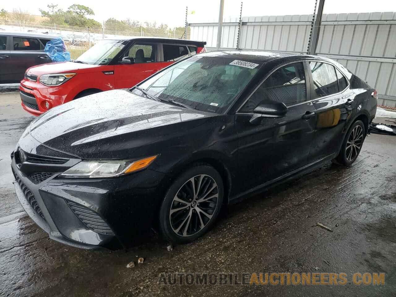 4T1B11HK8KU749038 TOYOTA CAMRY 2019