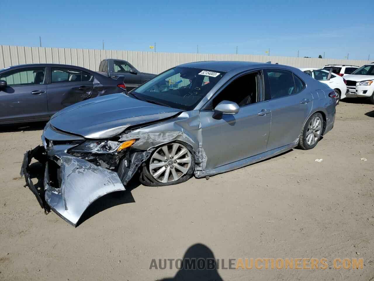 4T1B11HK8KU750383 TOYOTA CAMRY 2019