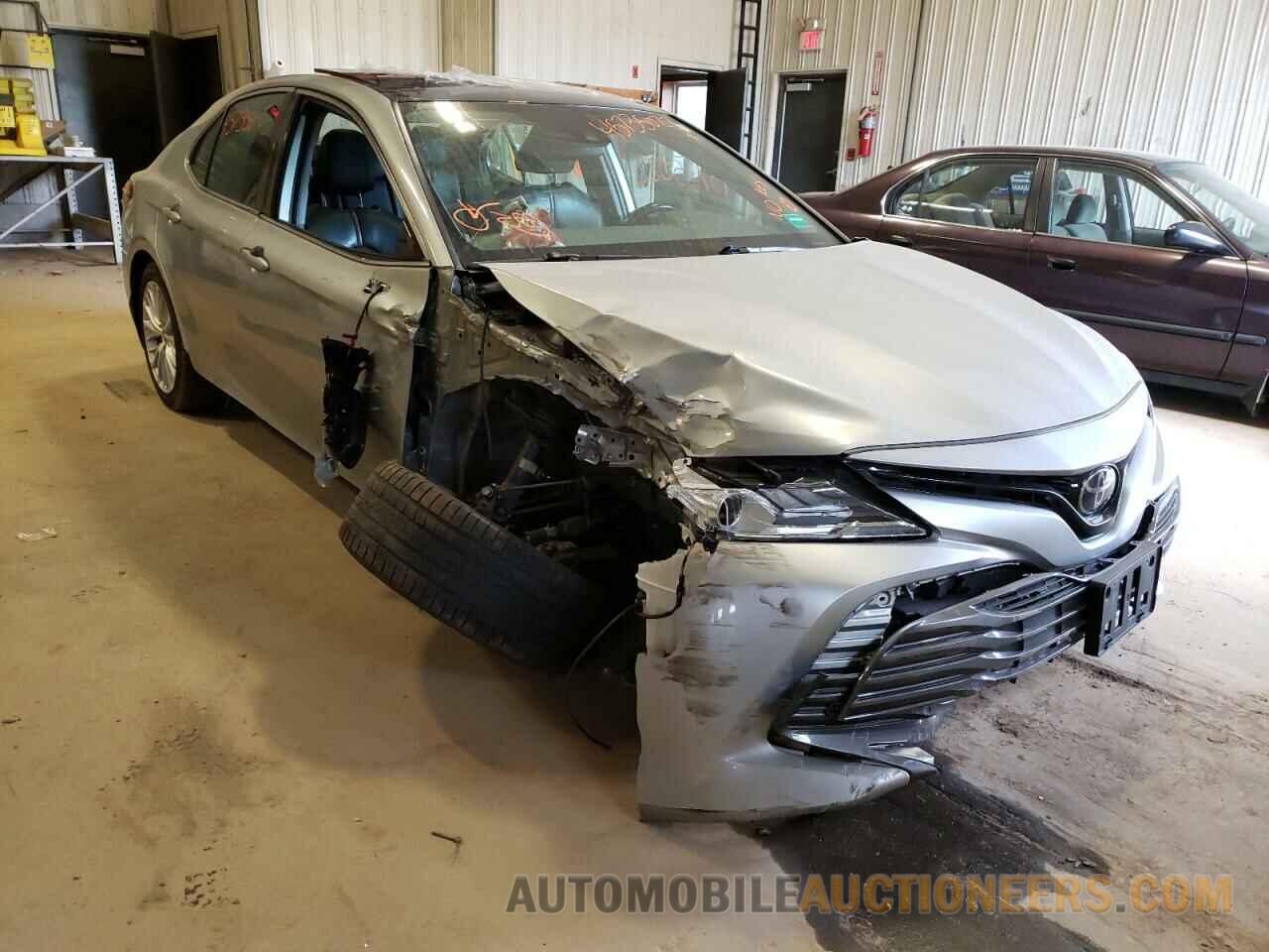 4T1B11HK8KU752277 TOYOTA CAMRY 2019