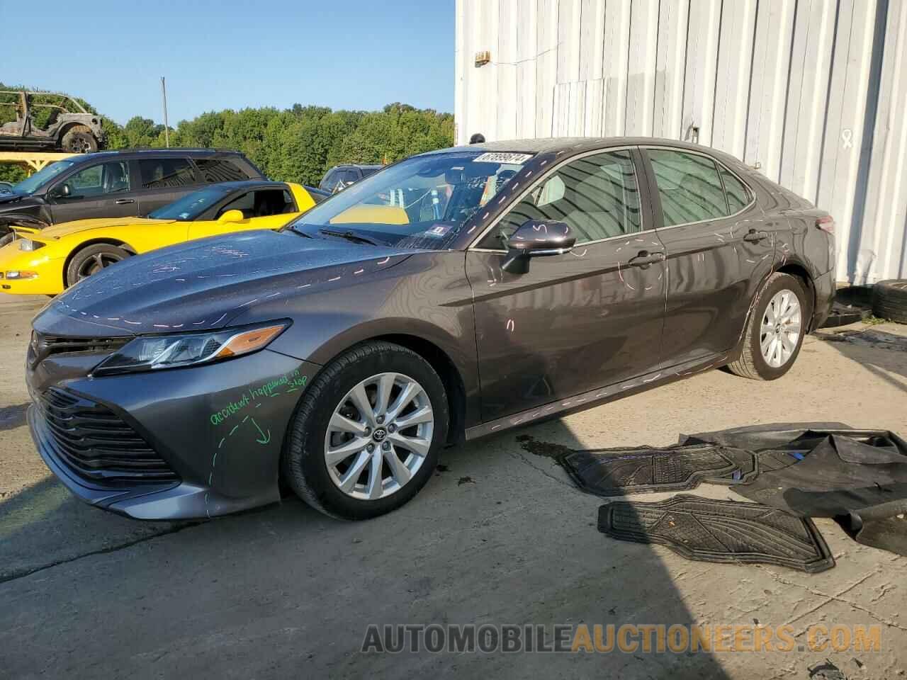 4T1B11HK8KU755812 TOYOTA CAMRY 2019