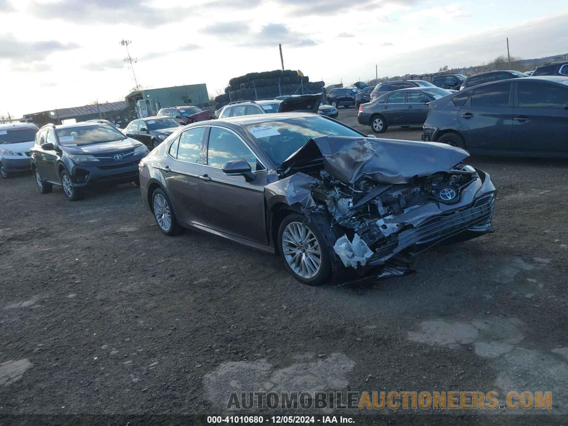 4T1B11HK8KU767474 TOYOTA CAMRY 2019