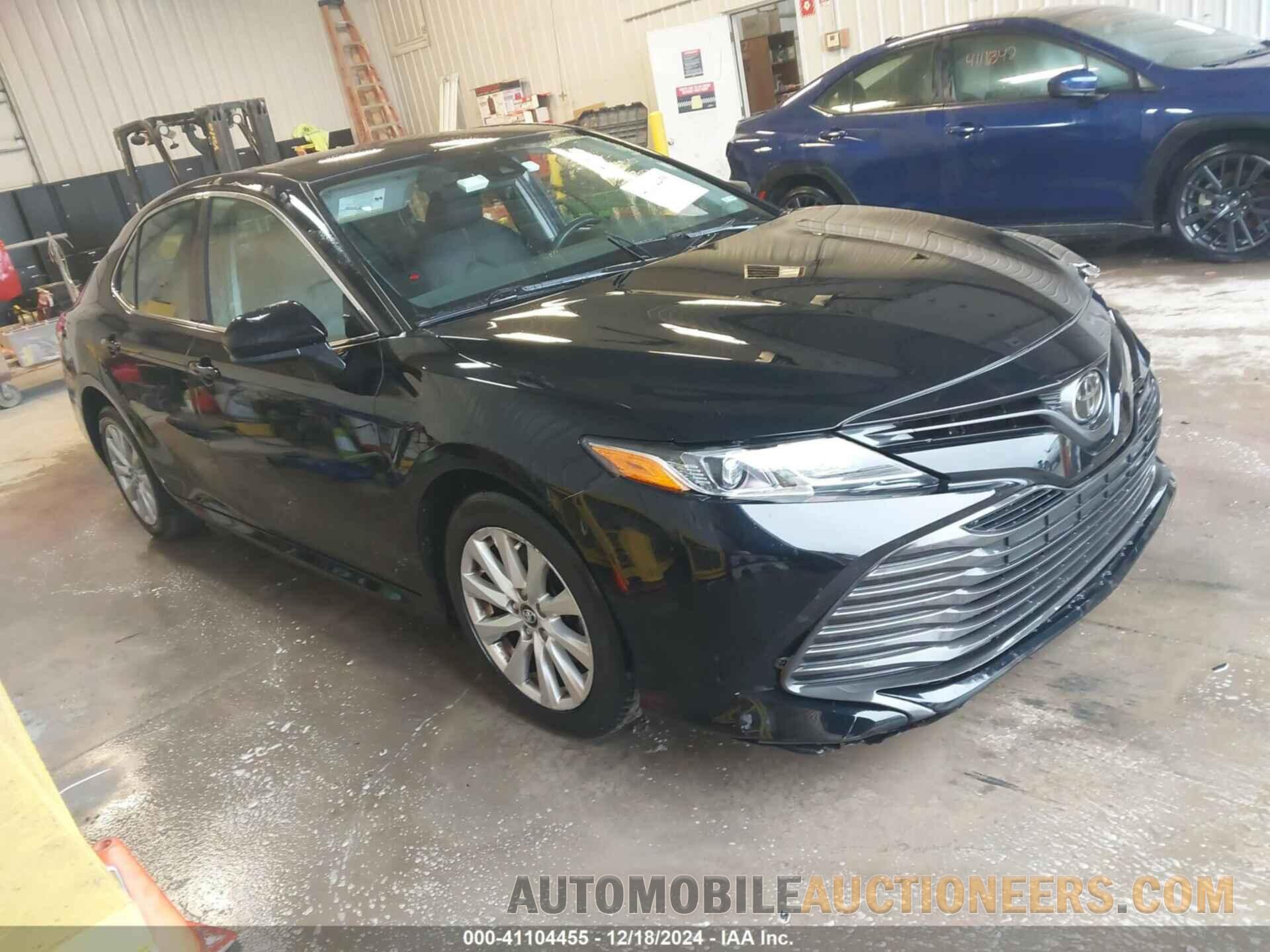 4T1B11HK8KU767880 TOYOTA CAMRY 2019