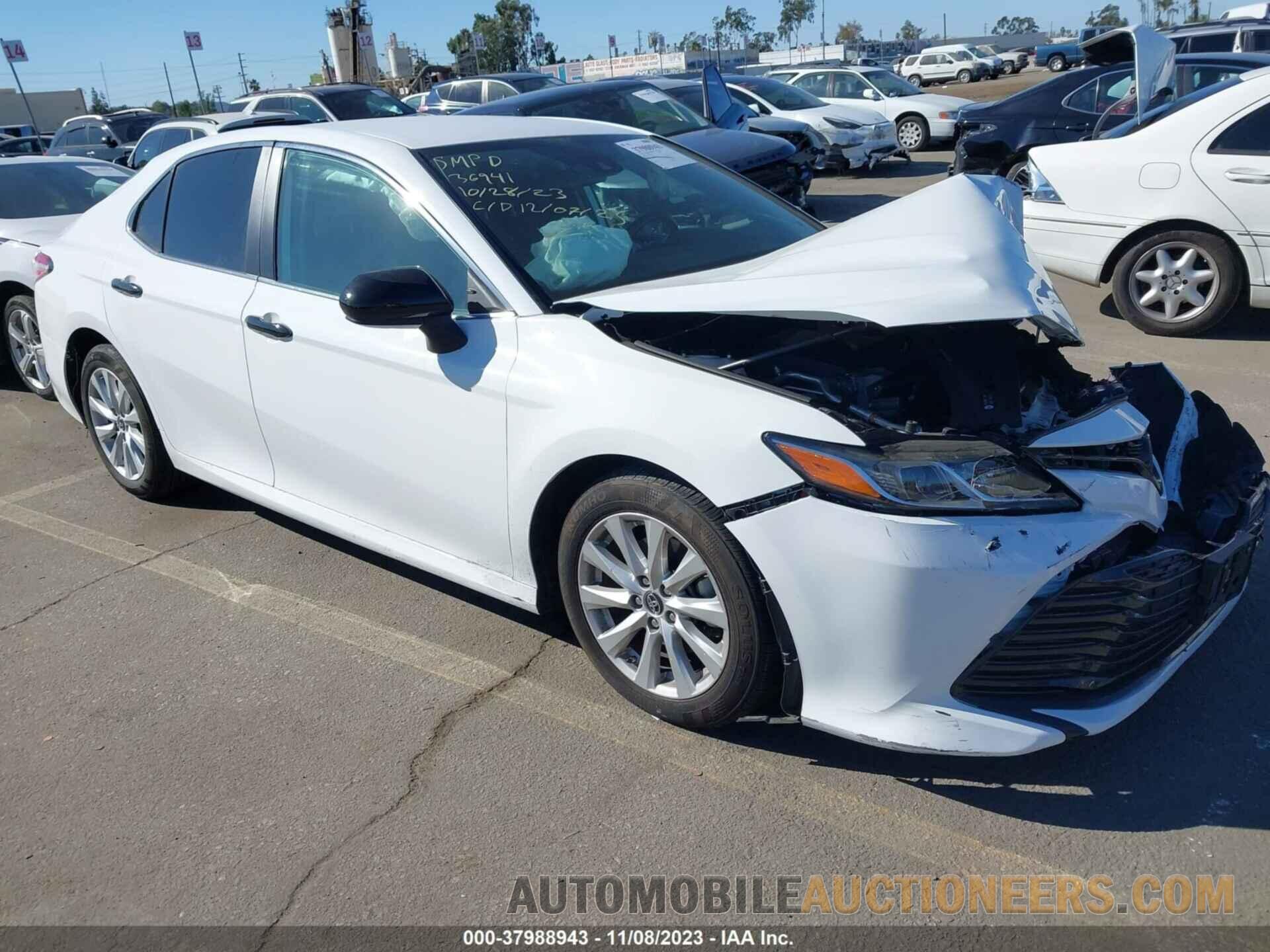 4T1B11HK8KU772092 TOYOTA CAMRY 2019