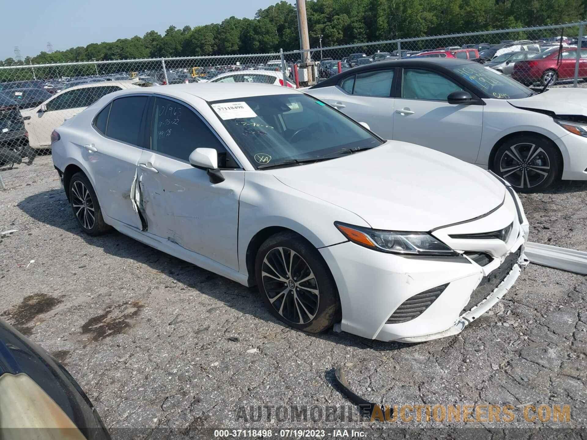 4T1B11HK8KU801963 TOYOTA CAMRY 2019