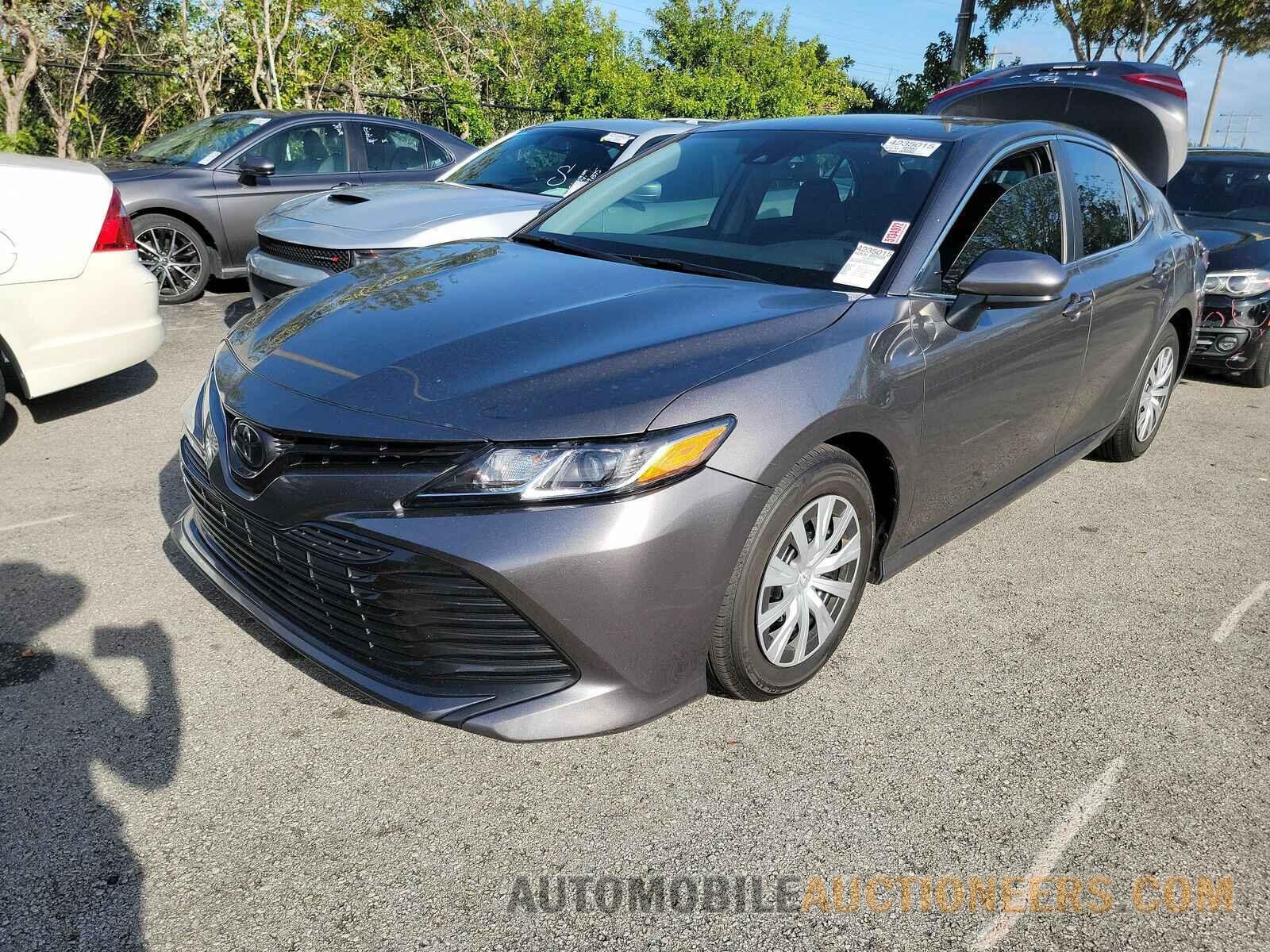 4T1B11HK8KU808251 Toyota Camry 2019