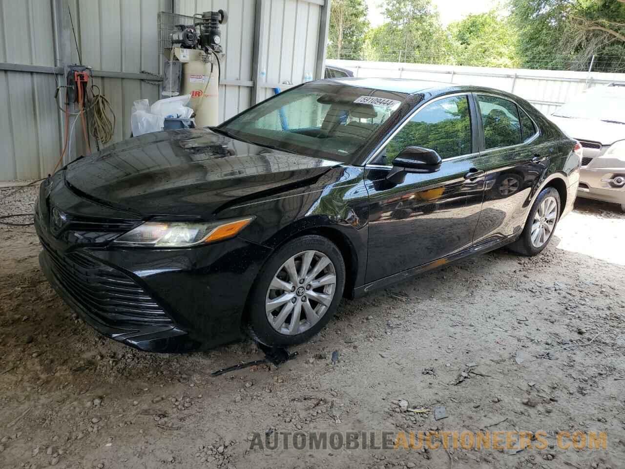 4T1B11HK8KU817497 TOYOTA CAMRY 2019